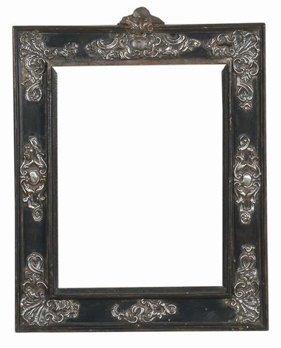 Cornice in Legno Ebanizzato con Decorazioni Applicate in Argento Sbalzato, XVIII Secolo