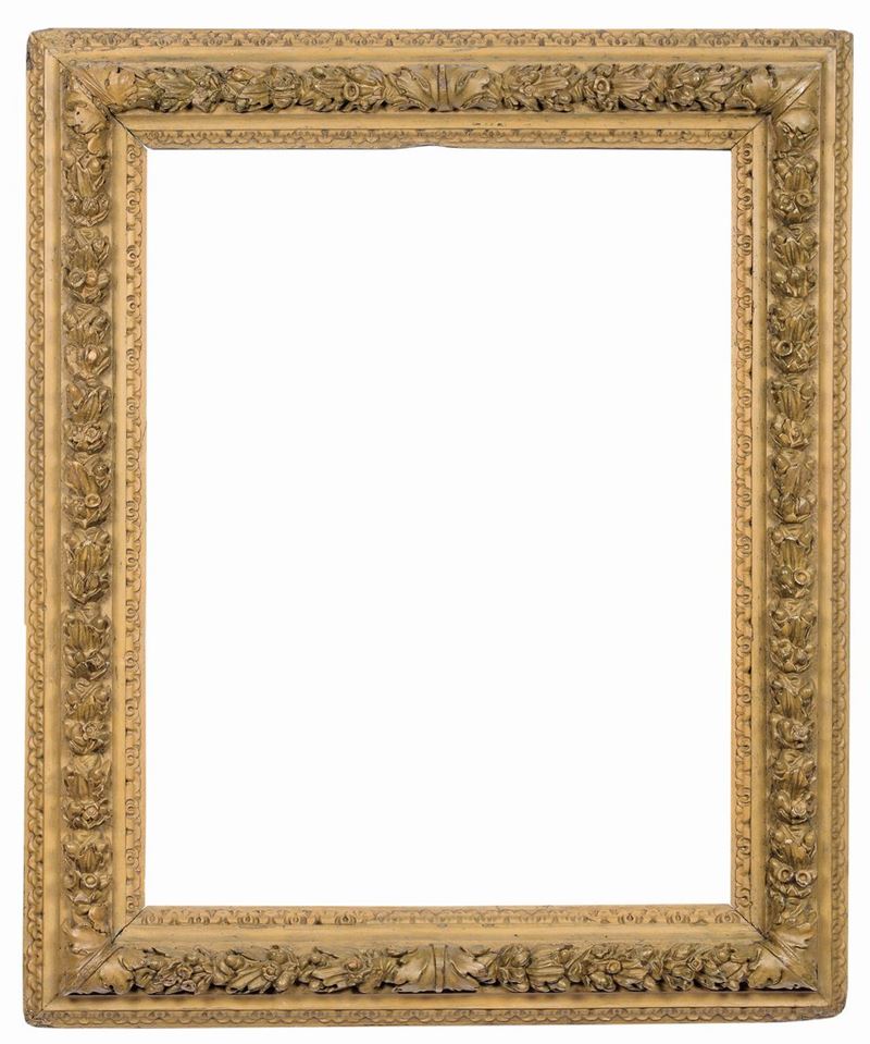 Cornice in legno intagliato dipinto in ocra, tipologia detta pelle di zucca, Piemonte XVIII secolo  - Auction Antique Frames - Cambi Casa d'Aste