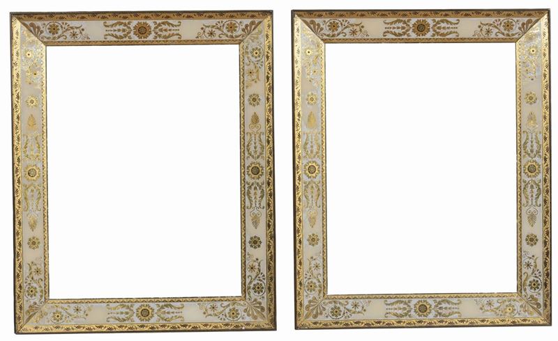 Coppia di cornici in vetro dipinto in bianco e oro, Francia XIX secolo  - Auction Antique Frames - Cambi Casa d'Aste