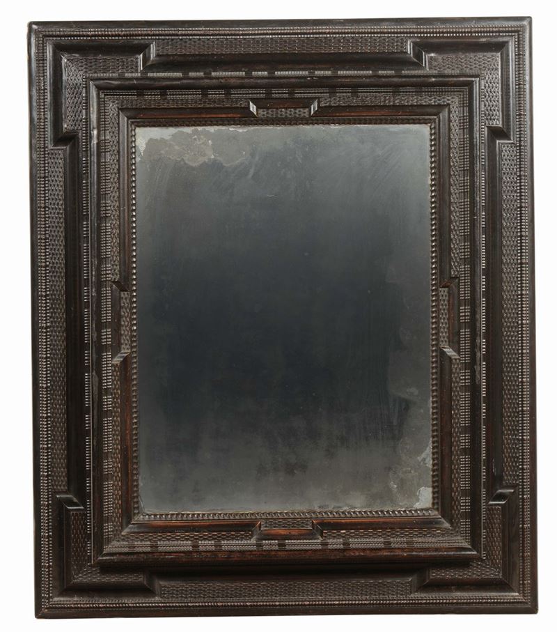 Cornice guillochè con specchio originale, Fiandre, XVII secolo  - Auction Antique Frames - Cambi Casa d'Aste