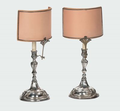Coppia di Candelieri in Argento Sbalzati in Stile Barocchetto Genovese, XX Secolo