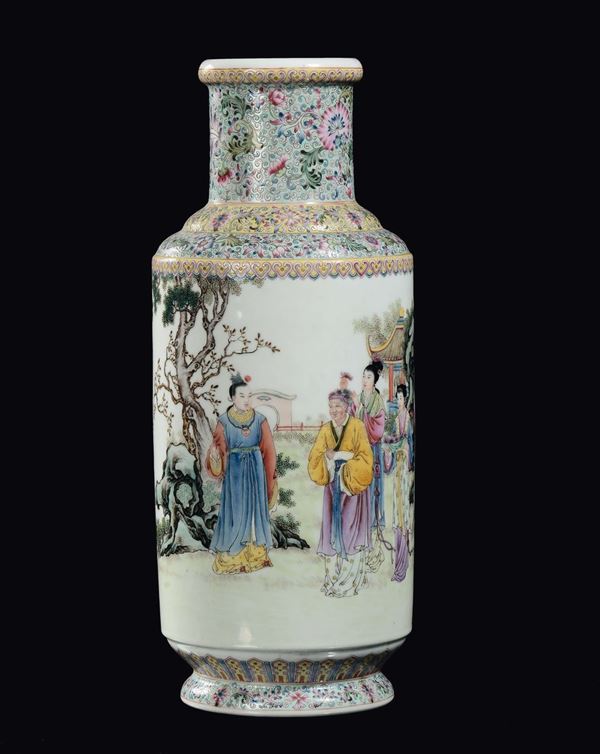 Vaso in porcellana a smalti policromi con personaggi, Cina, Repubblica, XX secolo