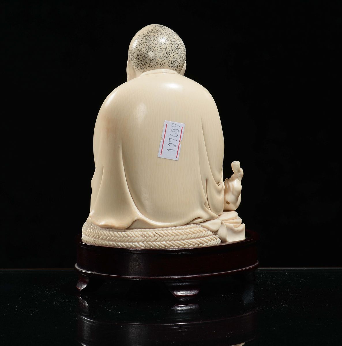 Figura di Saggio Seduto in Avorio, Cina, Inizio XX Secolo