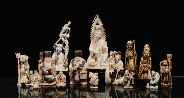 Lotto composto da quattordici sculture in avorio raffiguranti personaggi, Cina, Dinastia Qing, fine XIX secolo