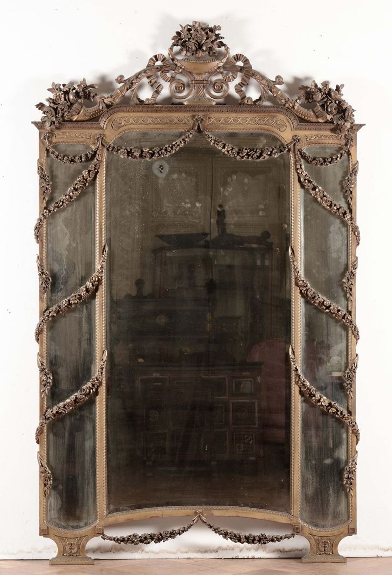 Grande specchiera intagliata, prima metà XX secolo  - Asta Antiquariato, Affidamenti da raffinate dimore private - Cambi Casa d'Aste