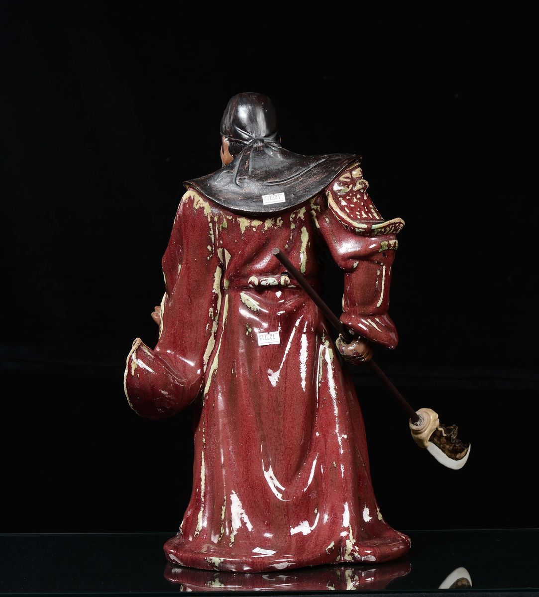 Guerriero con Spada in Terracotta Smaltata in Monocromia Rosso Ferro Flambè, Cina, Dinastia Qing,...
