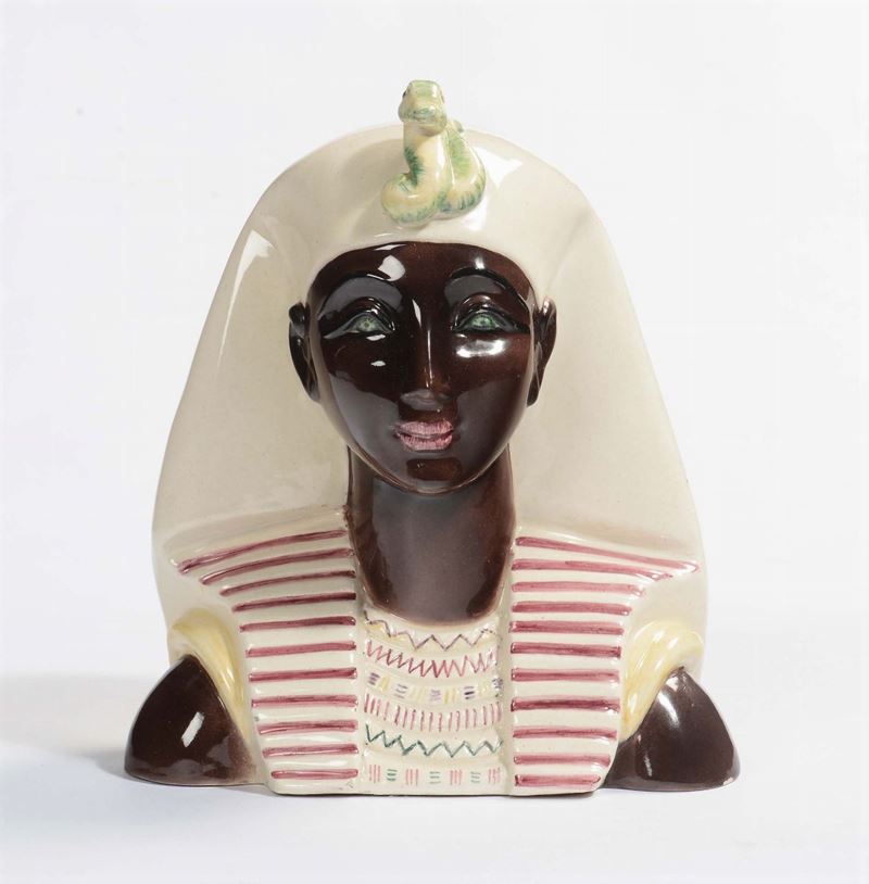 Testa egiziana in ceramica  - Asta Arredi dalle dimore degli eredi Ercole Marelli e altre provenienze - Cambi Casa d'Aste