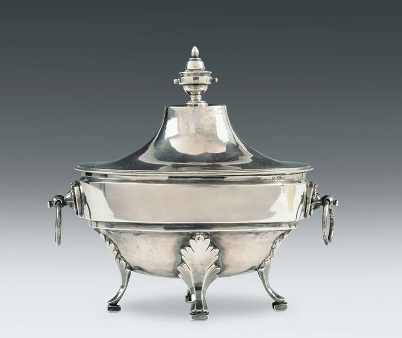 A molten, embossed and chiselled silver sugar bowl and cover, marks of the assayer Matteo Promis 1787-1816 and Savoy shield with letters G F, Turin 18th-19th century  - Auction Silver an a Filigrana Collection - II - Cambi Casa d'Aste