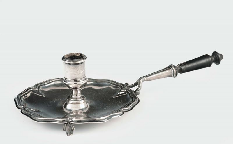 An embossed silver candlestick with ebony handle, silversmith of the 18th century (Turin?)  - Auction Silver an a Filigrana Collection - II - Cambi Casa d'Aste
