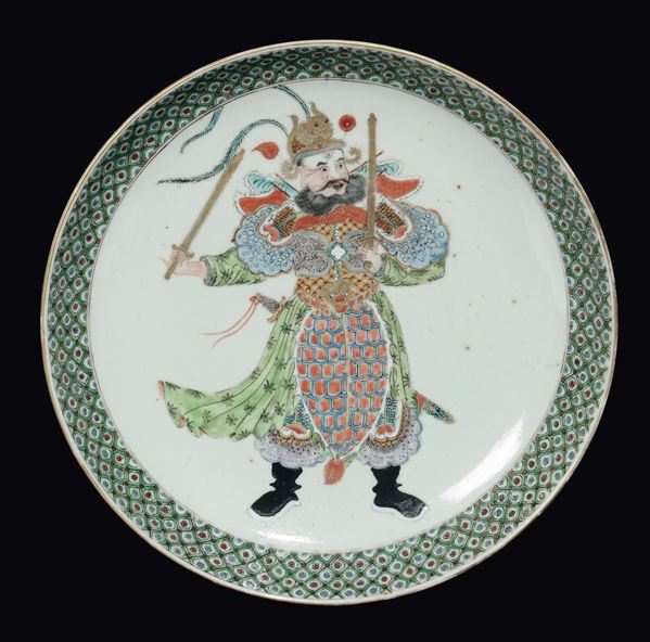 Piatto in porcellana Famiglia Verde con raffigurazione di guerriero, Cina, Dinastia Qing, XIX secolo