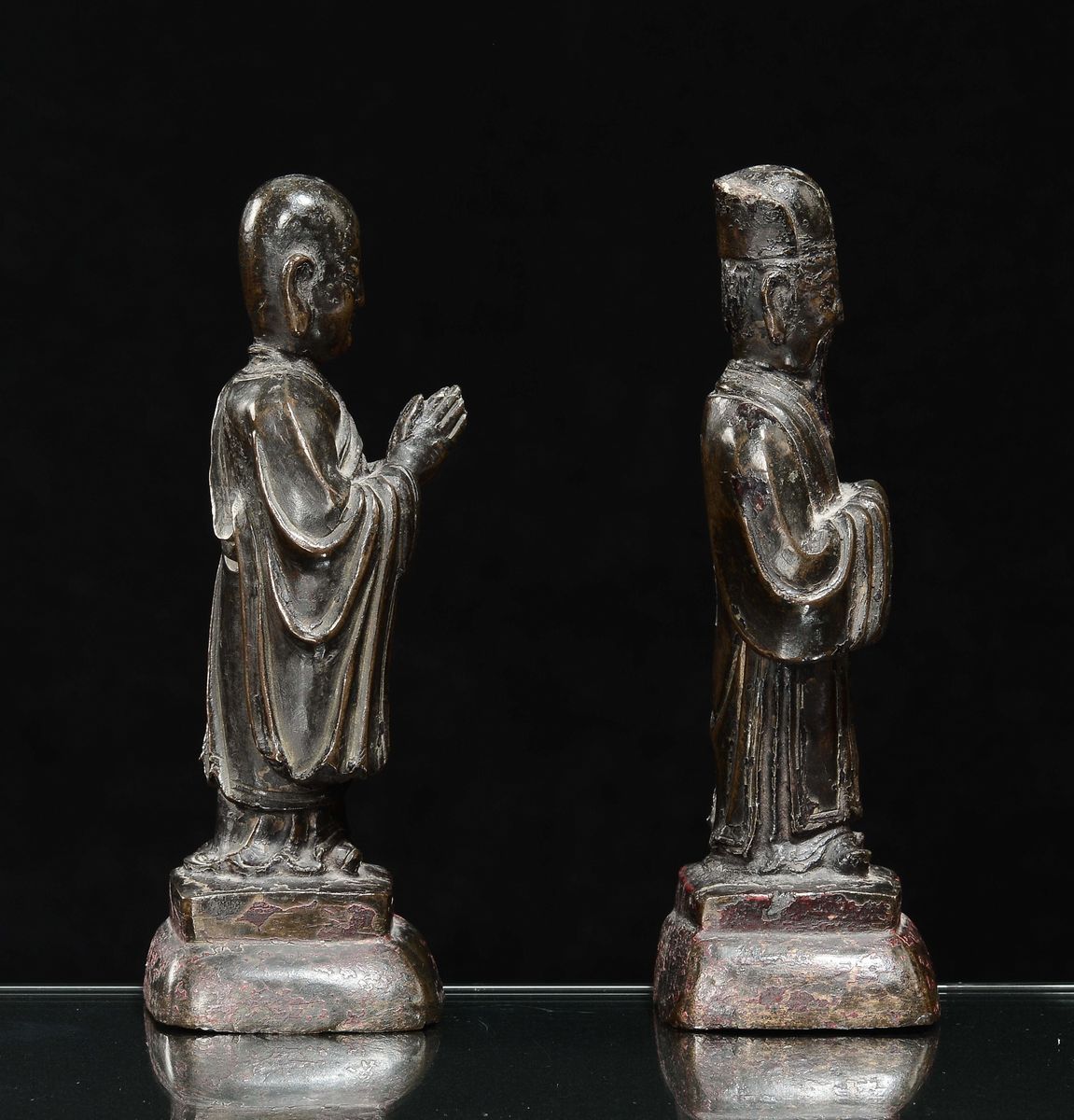 Coppia di Dignitari in Bronzo, Cina, Dinastia Qing, Epoca Kangxi (1662-1722)