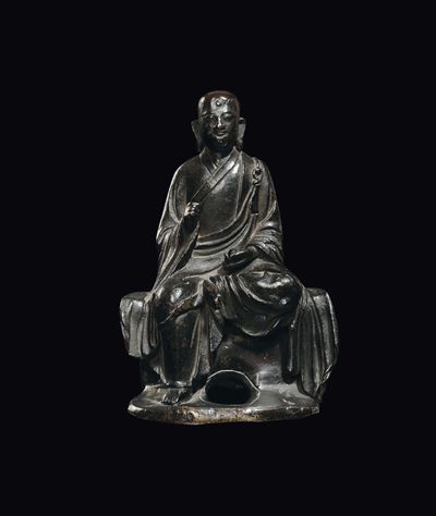Figura di Lama Seduto su di una Roccia in Bronzo, Cina, Dinastia Ming, Fine XVII Secolo