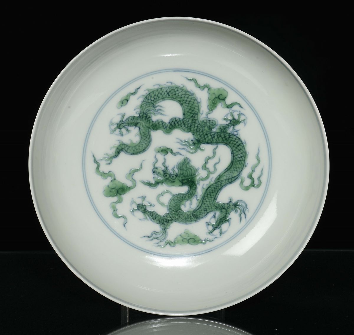 Coppia di Ciotole in Porcellana con Raffigurazioni di Dragoni Verdi, Cina, Dinastia Qing, Epoca K...