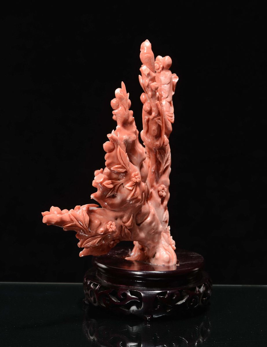 Scultura in Corallo Rosso con Guanyin e Fanciulli, Cina, Dinastia Qing, Fine XIX Secolo