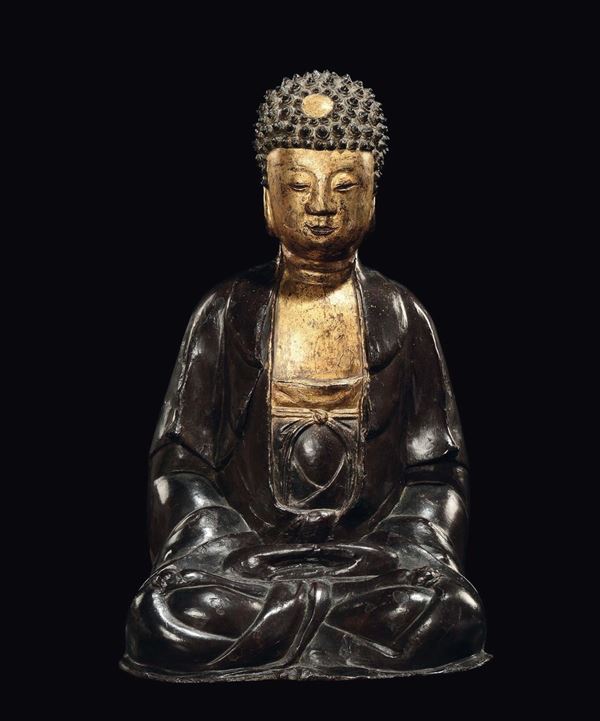 Grande Buddha in bronzo laccato e dorato, Cina, Dinastia Ming, XVII secolo