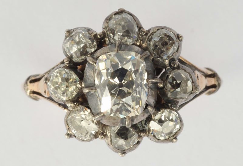 Anello con diamanti di vecchio taglio e rose d’Olanda. XIX secolo, seconda metà  - Asta Fine Jewels - I - Cambi Casa d'Aste