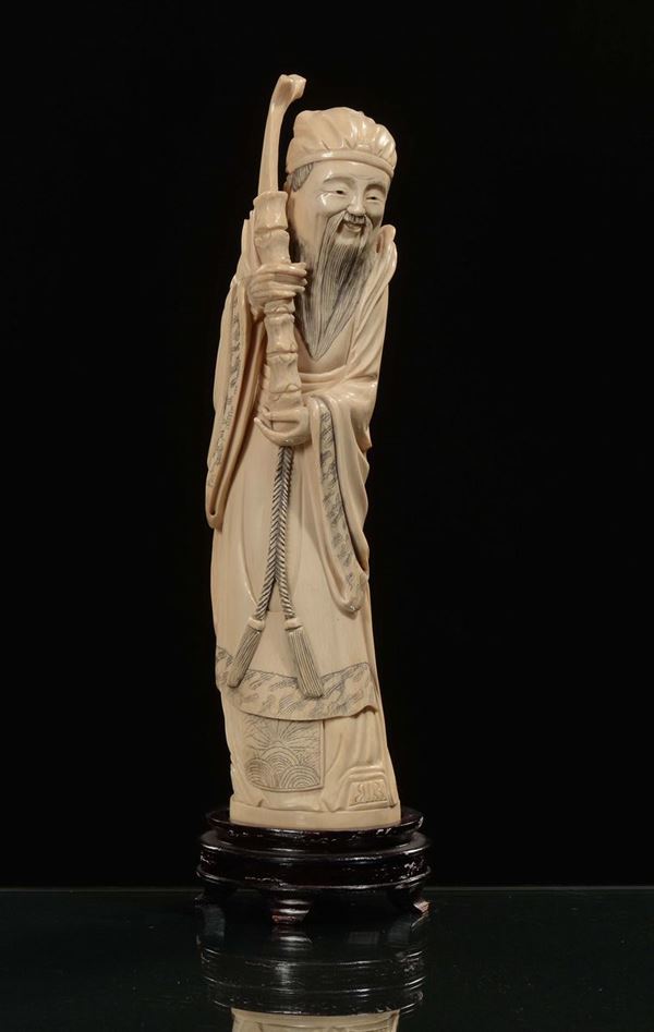 Figura di saggio in avorio con bastone, Cina, Dinastia Qing, inizio XX secolo