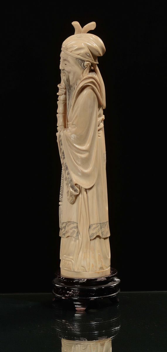 Figura di Saggio in Avorio con Bastone, Cina, Dinastia Qing, Inizio XX Secolo