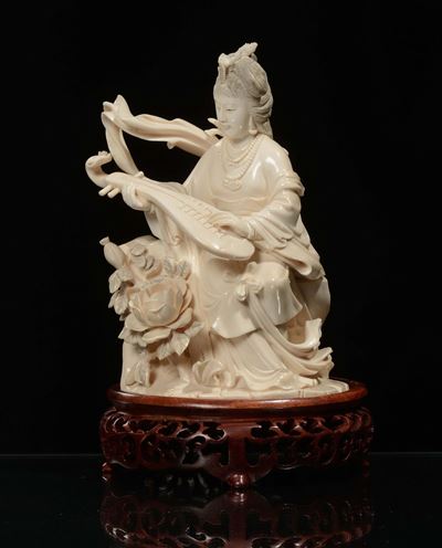 Guanyin Suonatrice in Avorio, Cina, Repubblica, Inizio XX Secolo