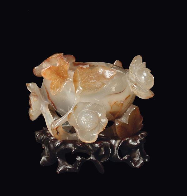 An agate brush bowl with flowers in relief, China, Republic, early 20th century