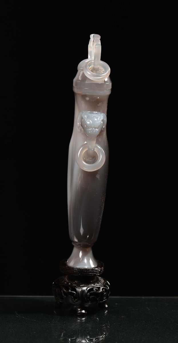 Vaso in Agata con Coperchio Ad Anelli e Anse a Guisa di Testa di Elefante, Cina, Repubblica, XX S...