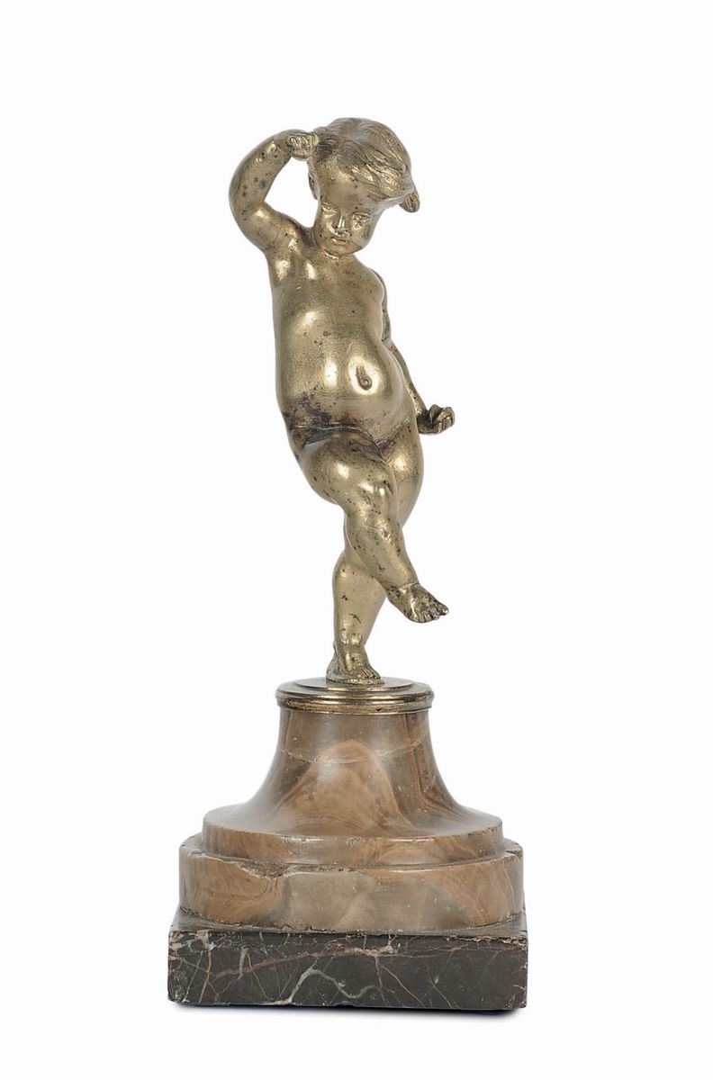 Scuola Romana del XVIII secolo, Francois Duquesnoy (?) Piccola scultura in bronzo dorato raffigurante putto  - Asta Antiquariato, Affidamenti da raffinate dimore private - Cambi Casa d'Aste