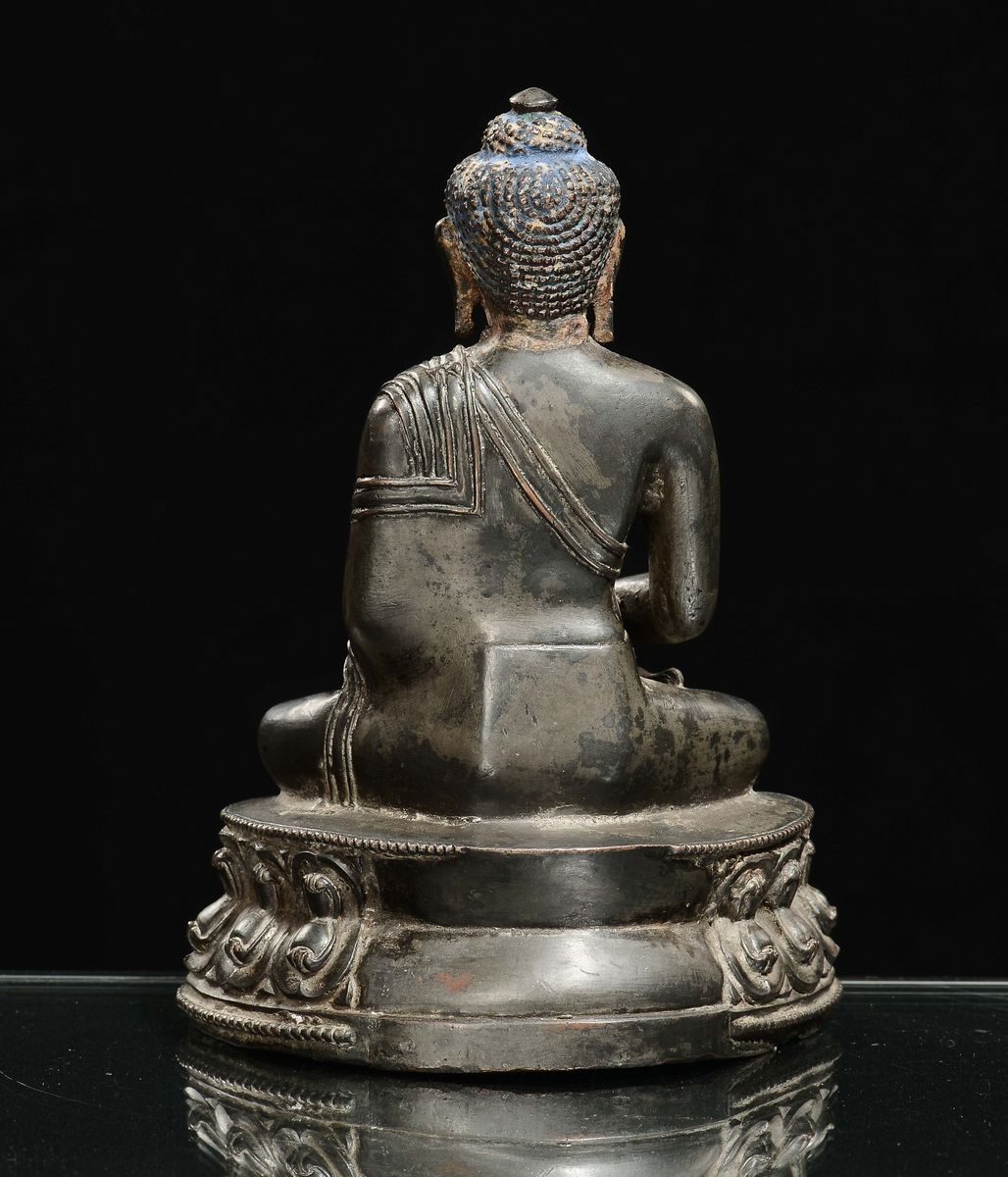 Bronzo Argentato Raffigurante Sakyamuni, Cina, Dinastia Ming, XVI Secolo