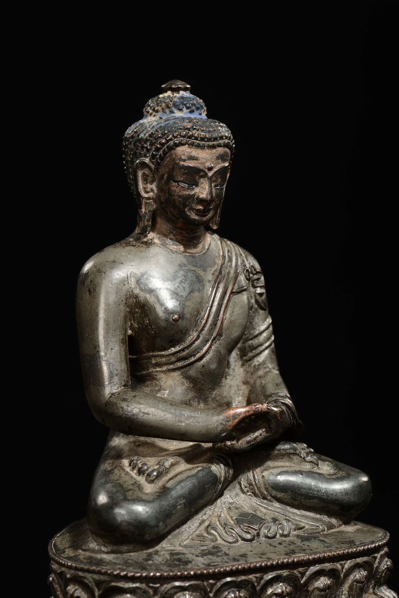 Bronzo Argentato Raffigurante Sakyamuni, Cina, Dinastia Ming, XVI Secolo