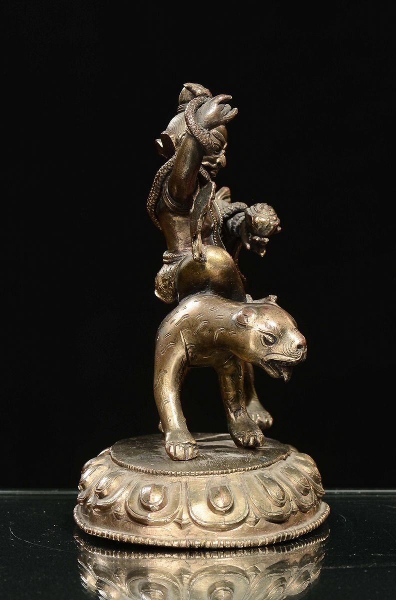 Bronzo Dorato Raffigurante Divinità del Dharmapala, Cina, Dinastia Ming, XVII Secolo