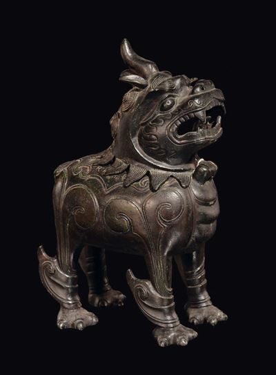 Incensiere in Bronzo a Forma Cane di Pho con Scritta Arcaica, Cina, Dinastia Ming, XVII Secolo