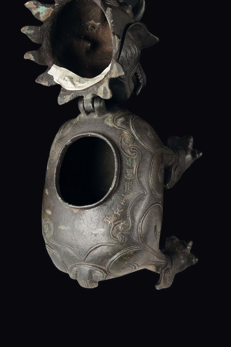 Incensiere in Bronzo a Forma Cane di Pho con Scritta Arcaica, Cina, Dinastia Ming, XVII Secolo