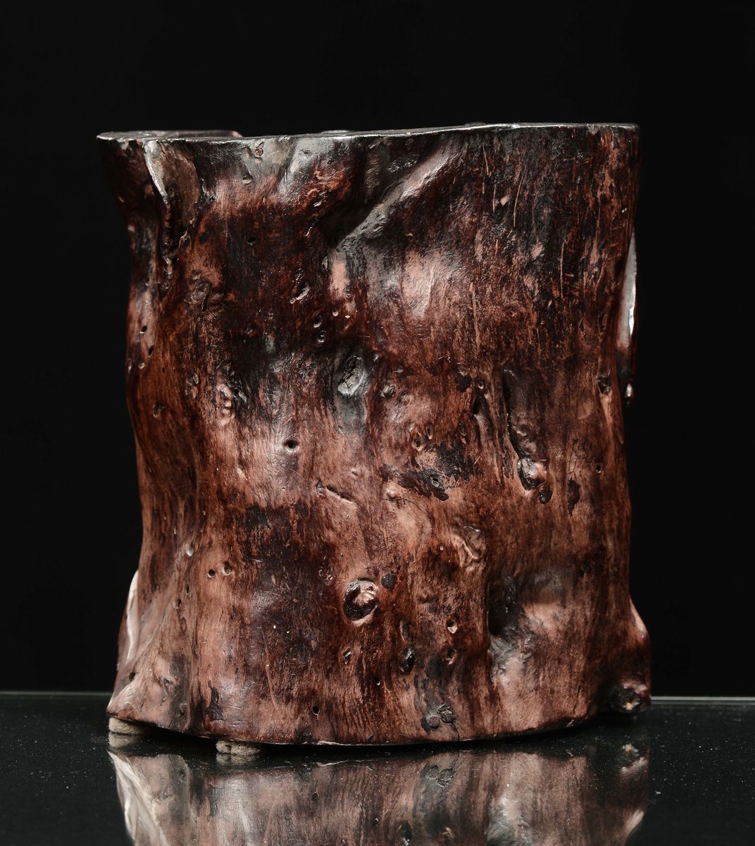 Portapennelli Scolpito in Bamboo, Cina, Dinastia Qing, Epoca Kangxi (1662-1722)