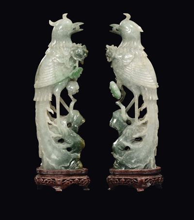 Coppia di Pappagalli in Giadeite Bianca e Verde Mela, Cina, Dinastia Qing, Fine XIX Secolo