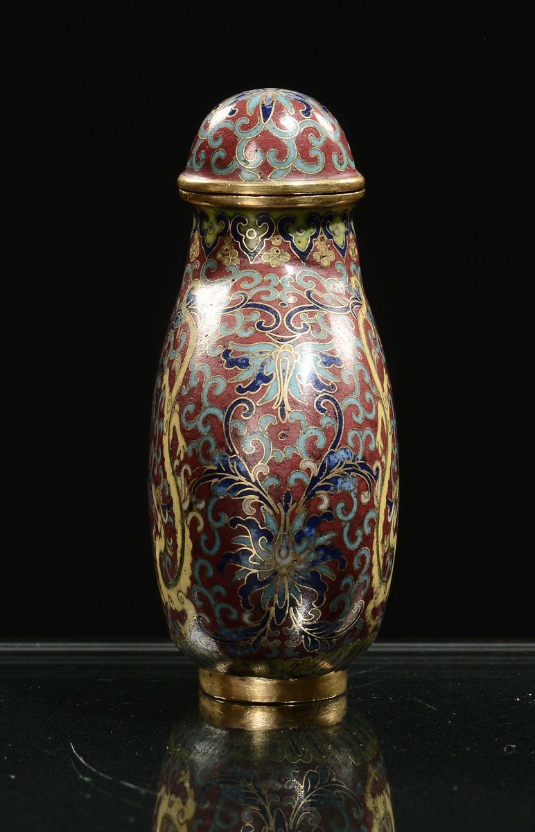 Lotto Composto da Quattro Belle Snuff Bottle in Cloisonnè, Cina, Dinastia Qing, XIX Secolo