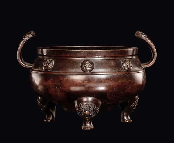 An extremely rare carved bronze two-handled censer, China, Qing Dynasty, Kangxi period (1662-1722)