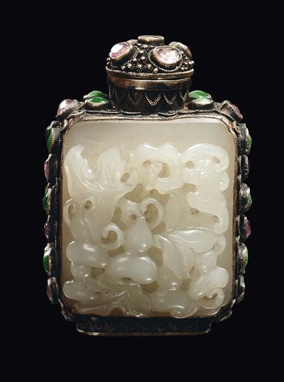 Snuff Bottle in Bronzo e Giada Bianca con Pietre Dure, Cina, Dinastia Qing, Epoca Qianlong (1736-...