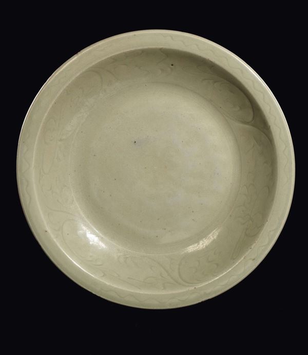 A large Longquan porcelain dish, China, Yuan Dynasty (1279-1368)