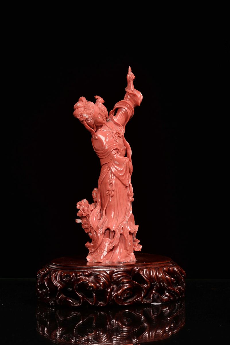 Guanyin con Uccellino in Corallo Scolpito, Cina, Dinastia Qing, Fine XIX Secolo
