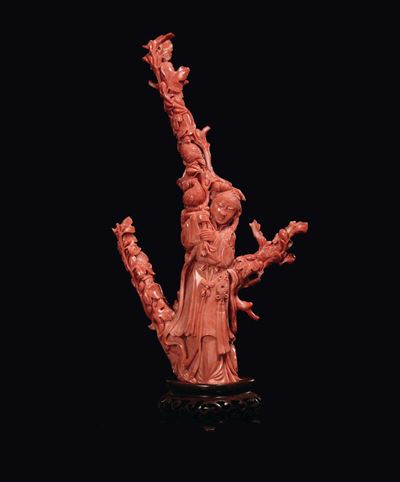Figura di Guanyin con Uccellini in Corallo Scolpito, Cina, Dinastia Qing, Fine XIX Secolo