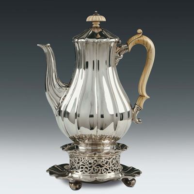 Caffettiera in Argento con Corpo Costolato, Garrards London XIX Secolo