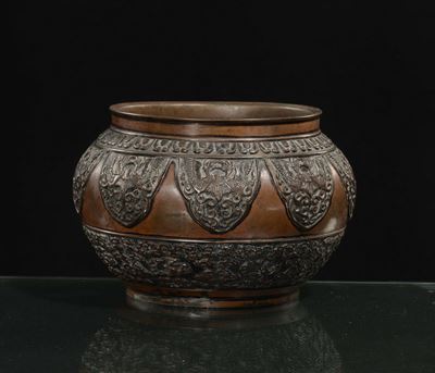 Cachepot in Bronzo Inciso, Cina, Dinastia Qing, XIX Secolo