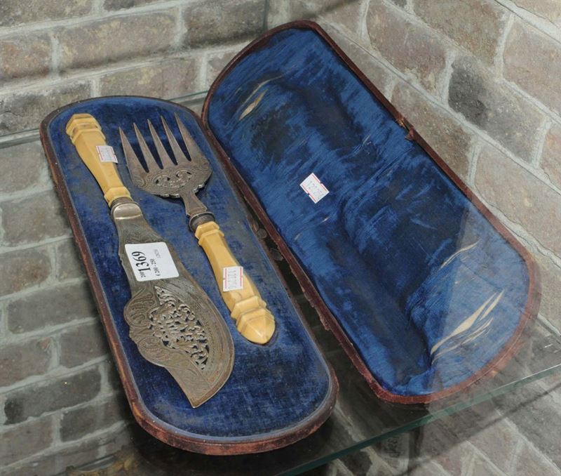 Coppia di posate in scatola in Sheffield  - Asta Antiquariato, Affidamenti da raffinate dimore private - Cambi Casa d'Aste