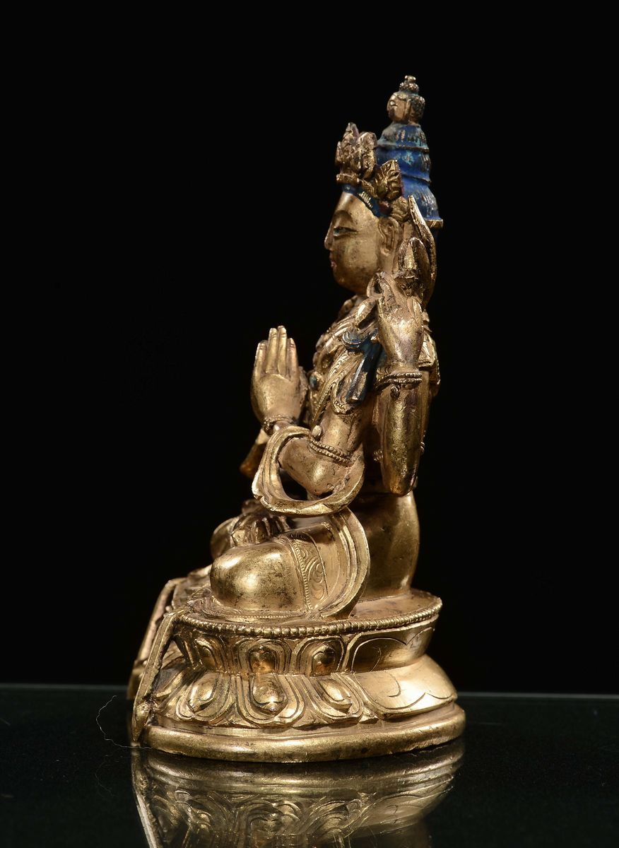 Scultura di Sadacasharilokeshvara in Bronzo Dorato, Tibet, XVII Secolo