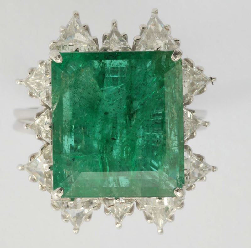An emerald and diamond ring  - Auction Fine Jewels - I - Cambi Casa d'Aste