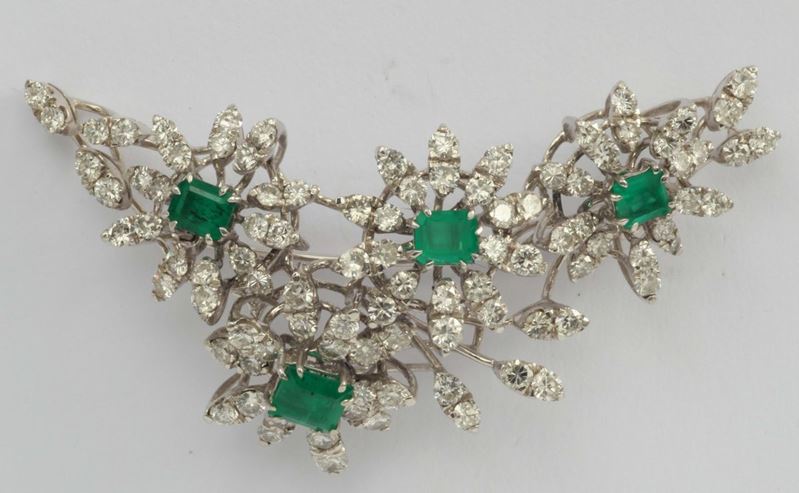 Spilla a soggetto floreale con diamanti e smeraldi  - Asta Fine Jewels - I - Cambi Casa d'Aste