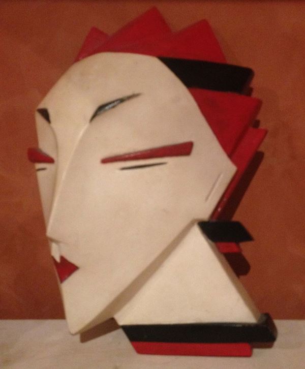 Maschera futurista di donna