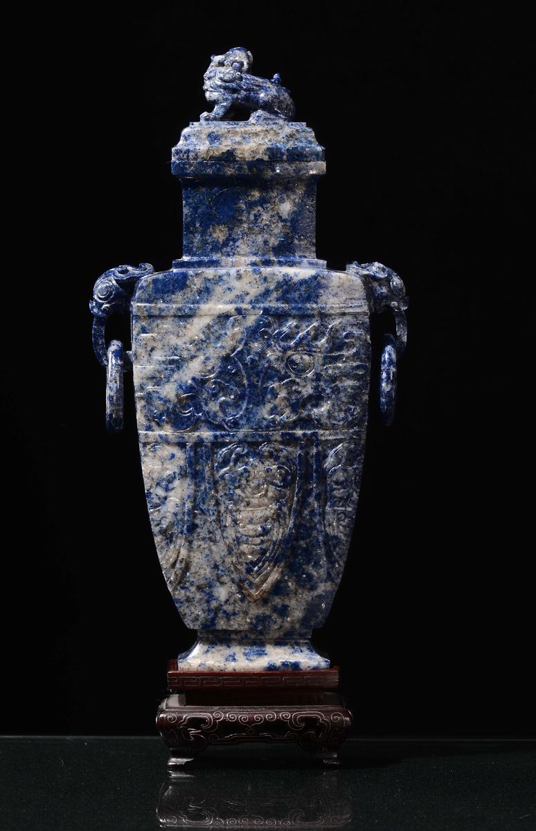 Vaso Biansato con Coperchio in Lapislazzulo con Incisione Geometrica in Stile Arcaico, Cina, Dina...
