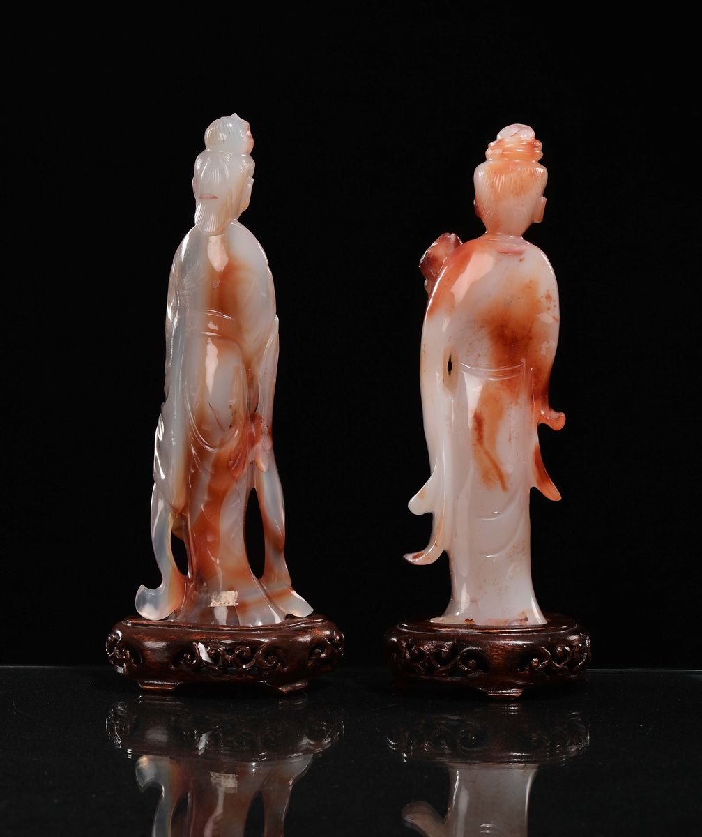 Coppia di Guanyin in Agata Bianca e Arancione, Cina, Inizio XX Secolo