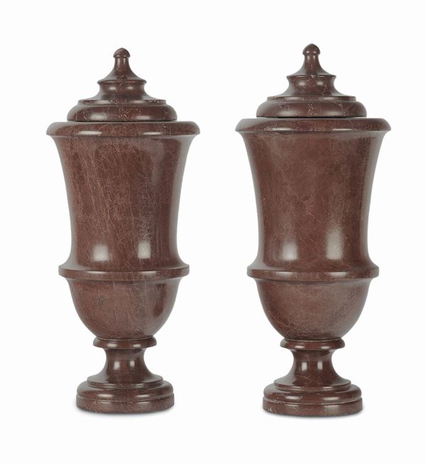 Coppia di vasi con coperchio in diaspro, Italia XIX-XX secolo