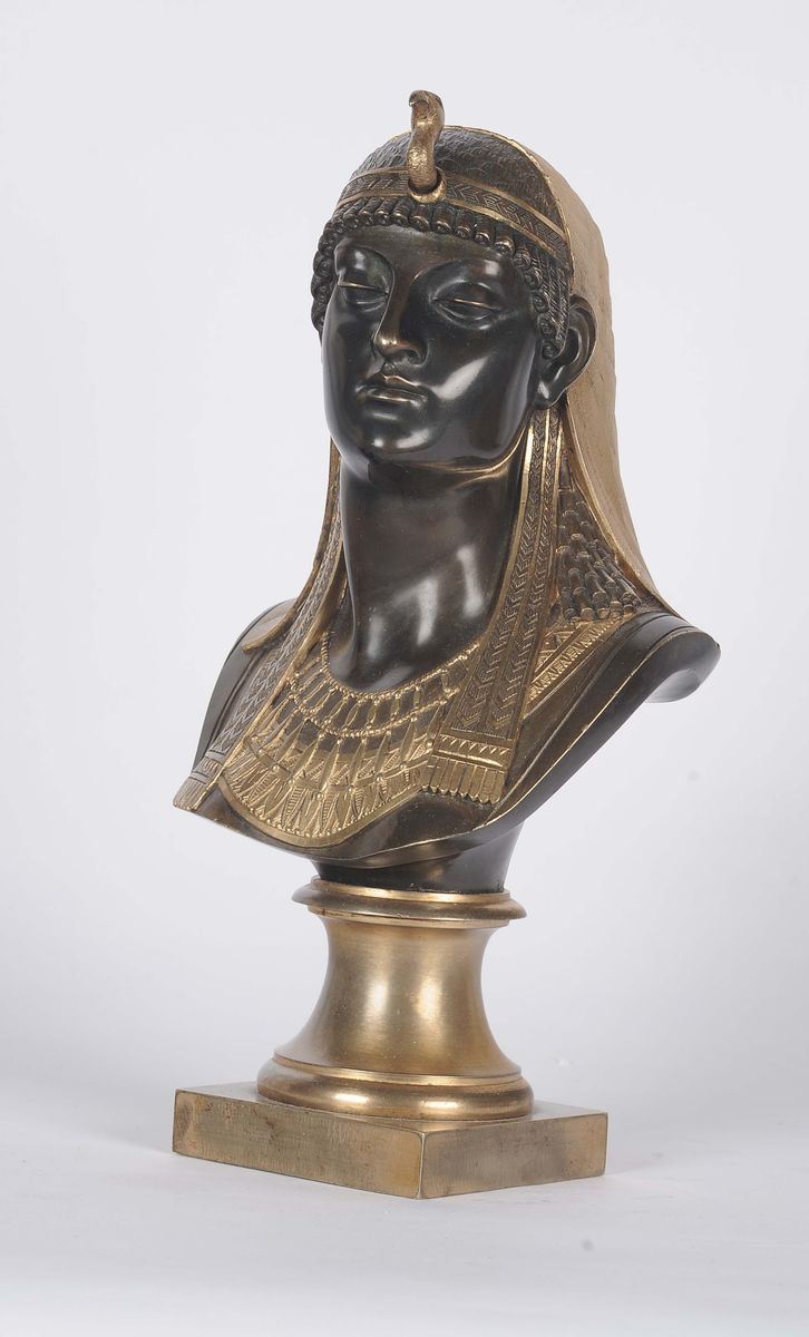 Cleopatra in bronzo dorato e brunito, XX secolo  - Asta Antiquariato, Affidamenti da raffinate dimore private - Cambi Casa d'Aste